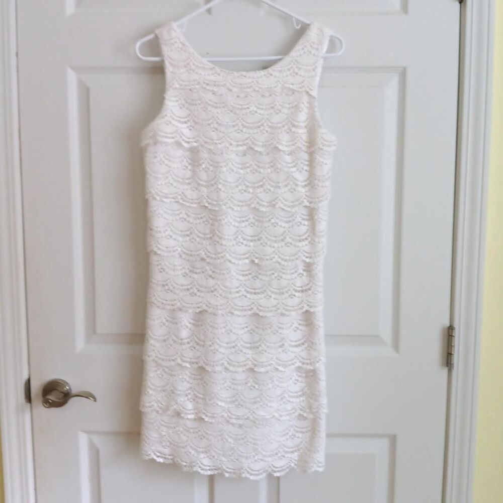 White House Black Market white tiered lace sleeveless shift dress  Size 10